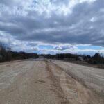 08.04.2025 Podbudowa z kruszywa łamanego w km 5+500