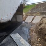 2025_04_15 Izolacja cienka ściany oporowej S4 obiektu PZDs-4