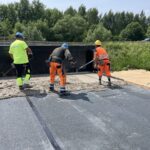 2025_06_10 Wykonywanie warstwy ochronnej z chudego betonu izolacji z papy termozgrzewalnej na obiekcie PZDs-4