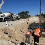 2025_08_05 Betonowanie fundamentów pod ekrany przeciwolśnieniowe nad obiektem PZDs-4