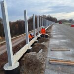 2025_11_14 Izolacja cienka podwalin pod ekrany przeciwolśnieniowe na dojazdach do obiektu PZDd-9 jezdnia lewa