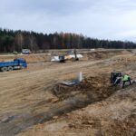 2025_11_14 Roboty ziemne, wykonywanie matraca - zjawiska krasowe, km 7+050