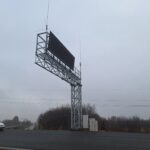 2025_12_03 Wykonanie konstrukcji spornej pod tablice informacyjne w okolicy km 10+800