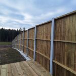 2025_12_23 Montaż paneli ekranów przeciwolśnieniowych na obiekcie PZGd-1